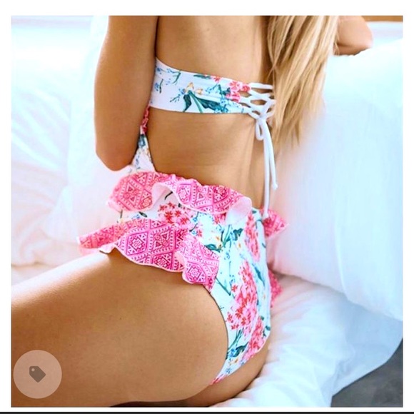 Patterned pink one piece swimsuit - Picture 3 of 8